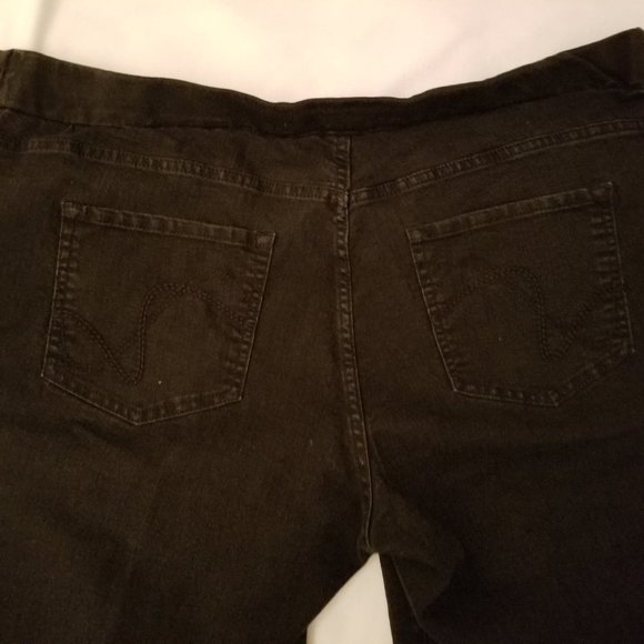 Jeans - Picture 4 of 5